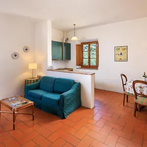 agriturismo-fattoria-di-sommaia.it-tuscanyhotel.com/